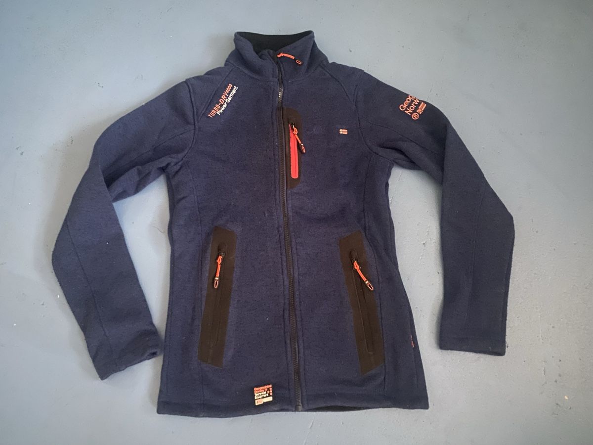 Giacche: Strick-Fleecejacke, dunkelblau, Gr. S – Usato da Dornach venduto da Dlimi