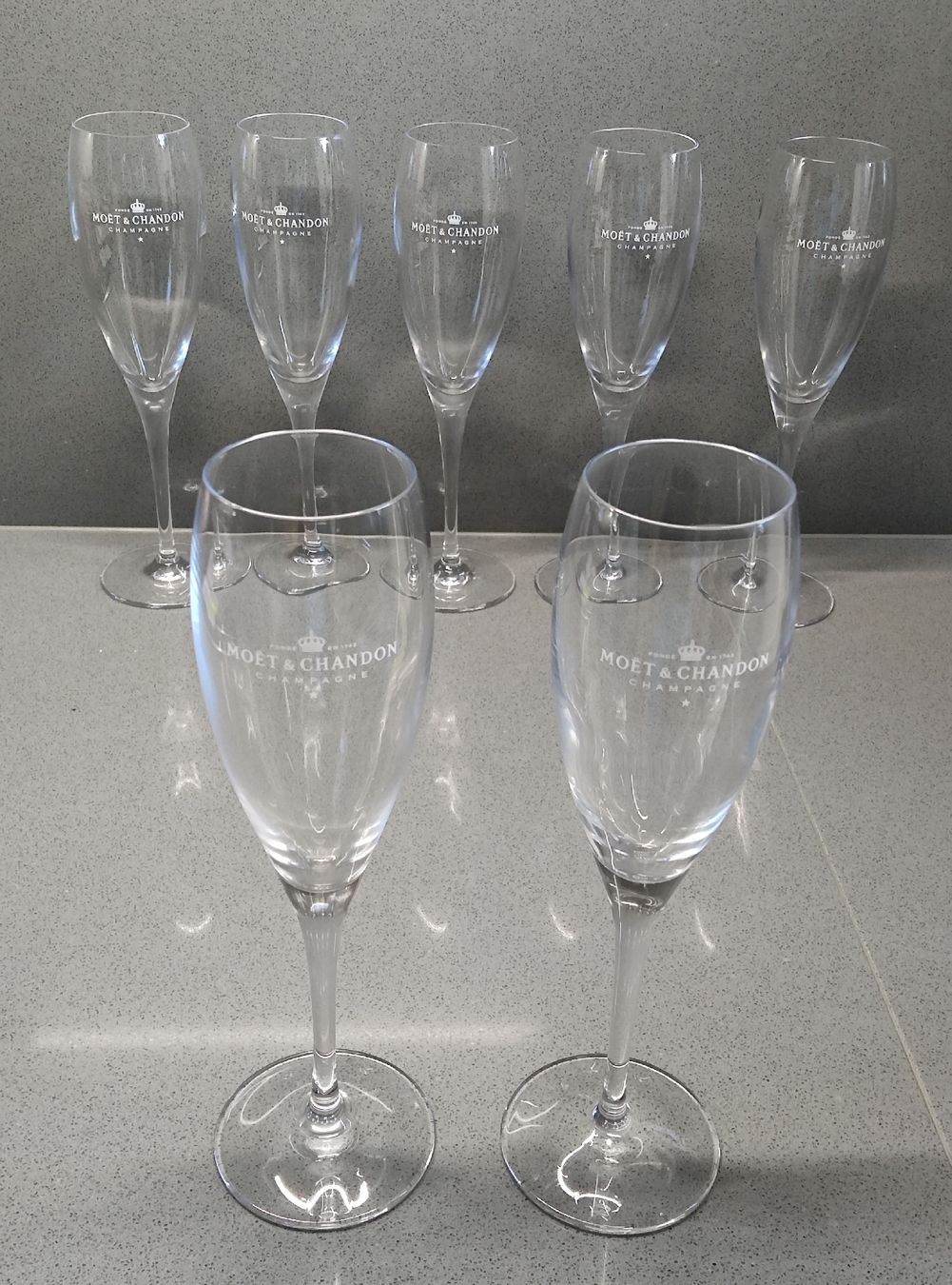 Bicchieri: 7 CHAMPAGNER Flöten / MOËT & CHANDON – Nuovo (secondo la descrizione) da Minusio venduto da Todesca 1