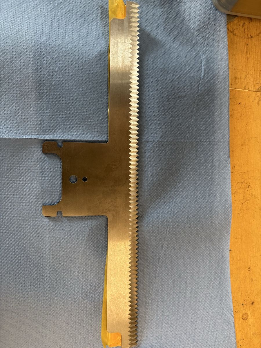 Fuji Altro per industria metallurgica: Trennmesser Fuji Horizontalbeutelmaschine – Nuovo (secondo la descrizione) da Rüschegg Heubach venduto da gasser901
