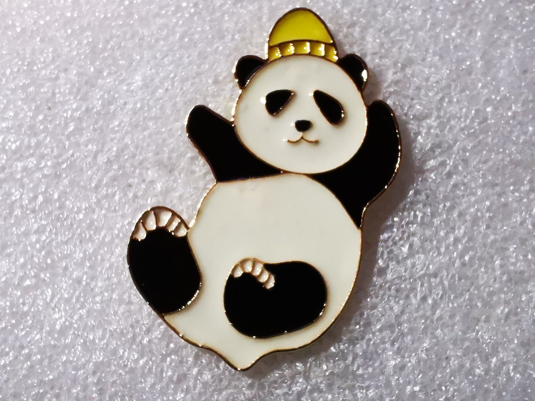 Placchette & Badge: Ansteckpin 100: Panda – Usato da Oppligen venduto da Pin-Fall-Shop