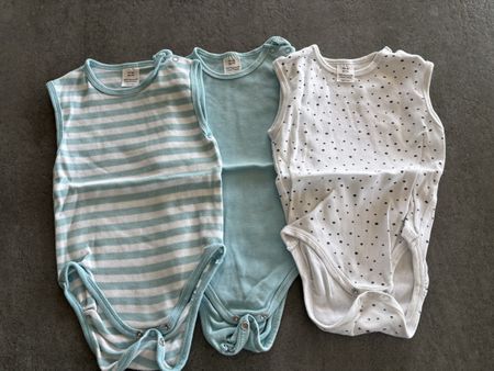 3 bodys taille 86-92