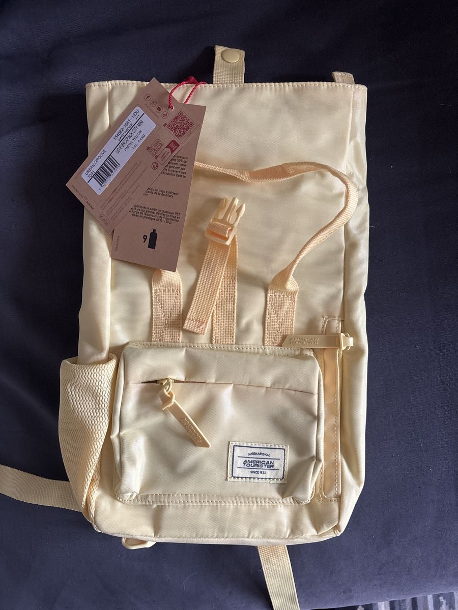 Sacs à dos: Sac à dos jaune – Neuf avec emballage d'origine à La Chaux-de-Fonds par _saraa23
