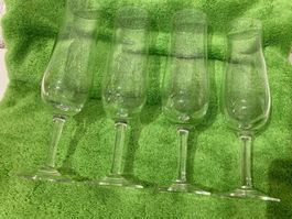 4 schöne Sektgläser Sektglas Champagner