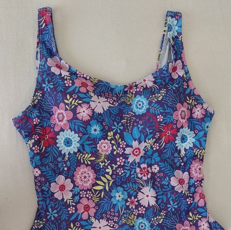 Neuer Badeanzug, Blumenmuster, Grösse XXL / 44 / 46