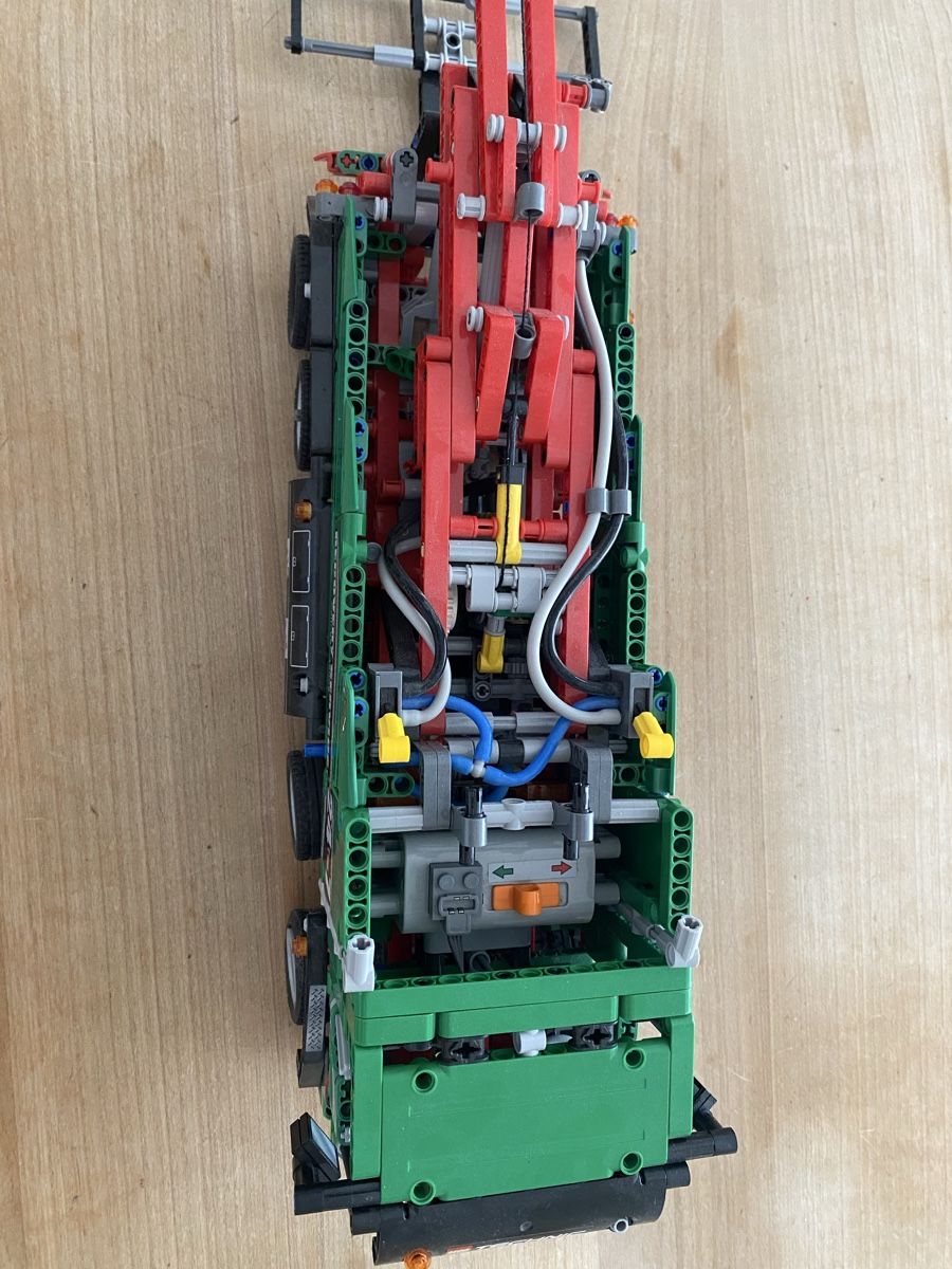 Lego Kit di costruzioni: Lego Technic Abschleppwagen 42008 – Difettoso da Stans venduto da lor_p8xh 6