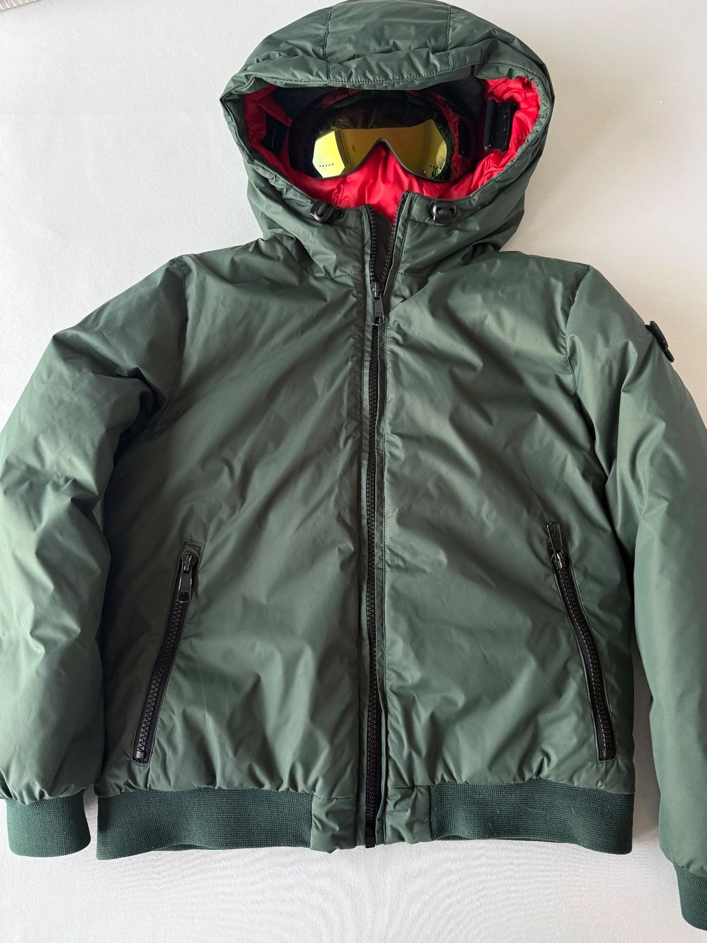 Giacche & Cappotti: Winterjacke mit Kapuze, Top Zustand – Usato da Küsnacht ZH venduto da ch_schweiz