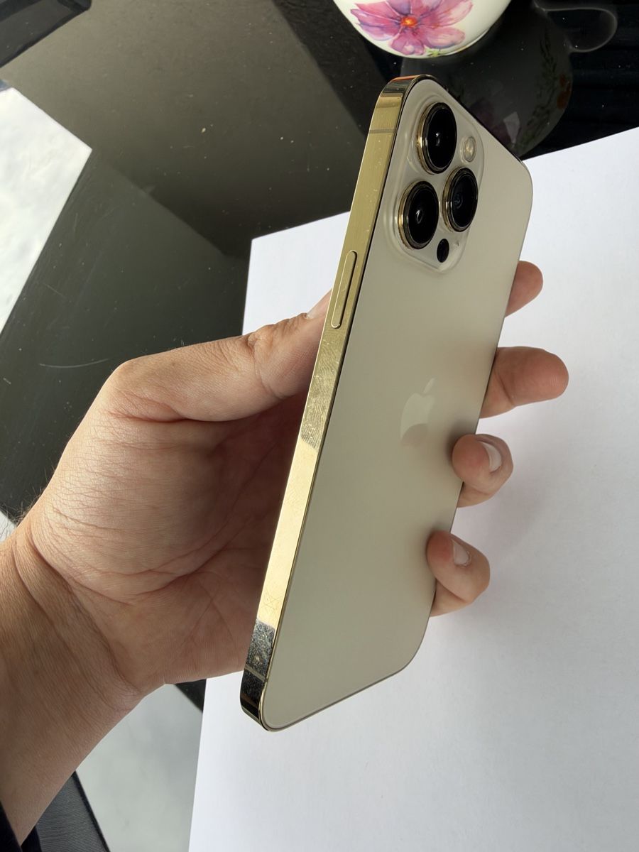 Apple Portables: Iphone 13 Pro max 256Gb Gold – D'occasion à Glis par Rasa2015