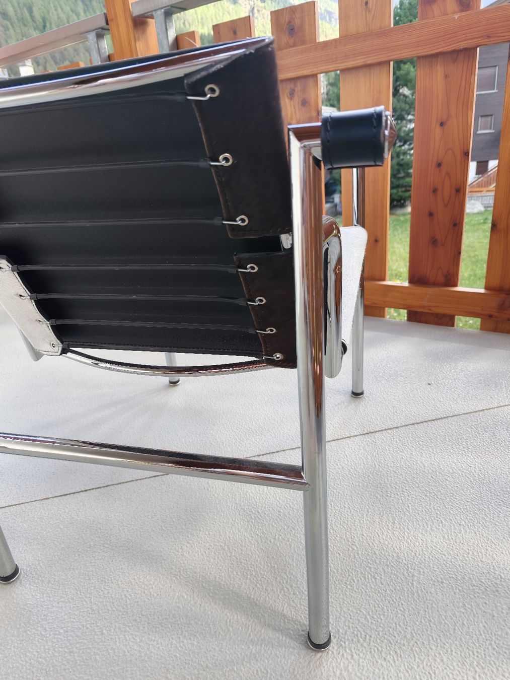 Chaises: Le Corbusier LC1 Stuhl Replica – D'occasion à Zermatt par afra007 2