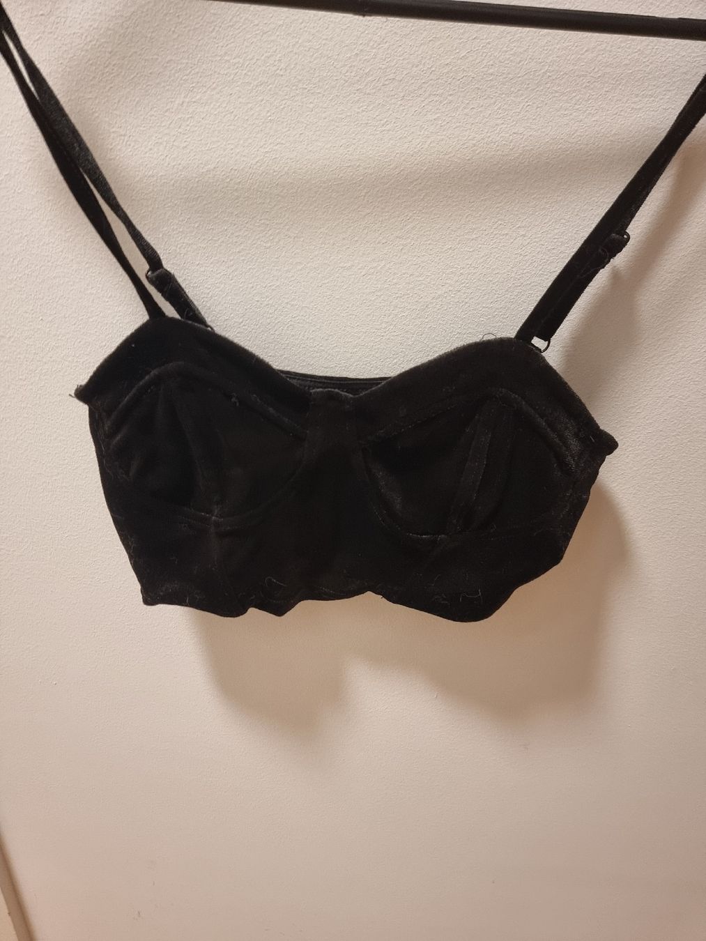 H&M Top: Bustier Samt  – Usato da Altstätten SG venduto da melii._.98