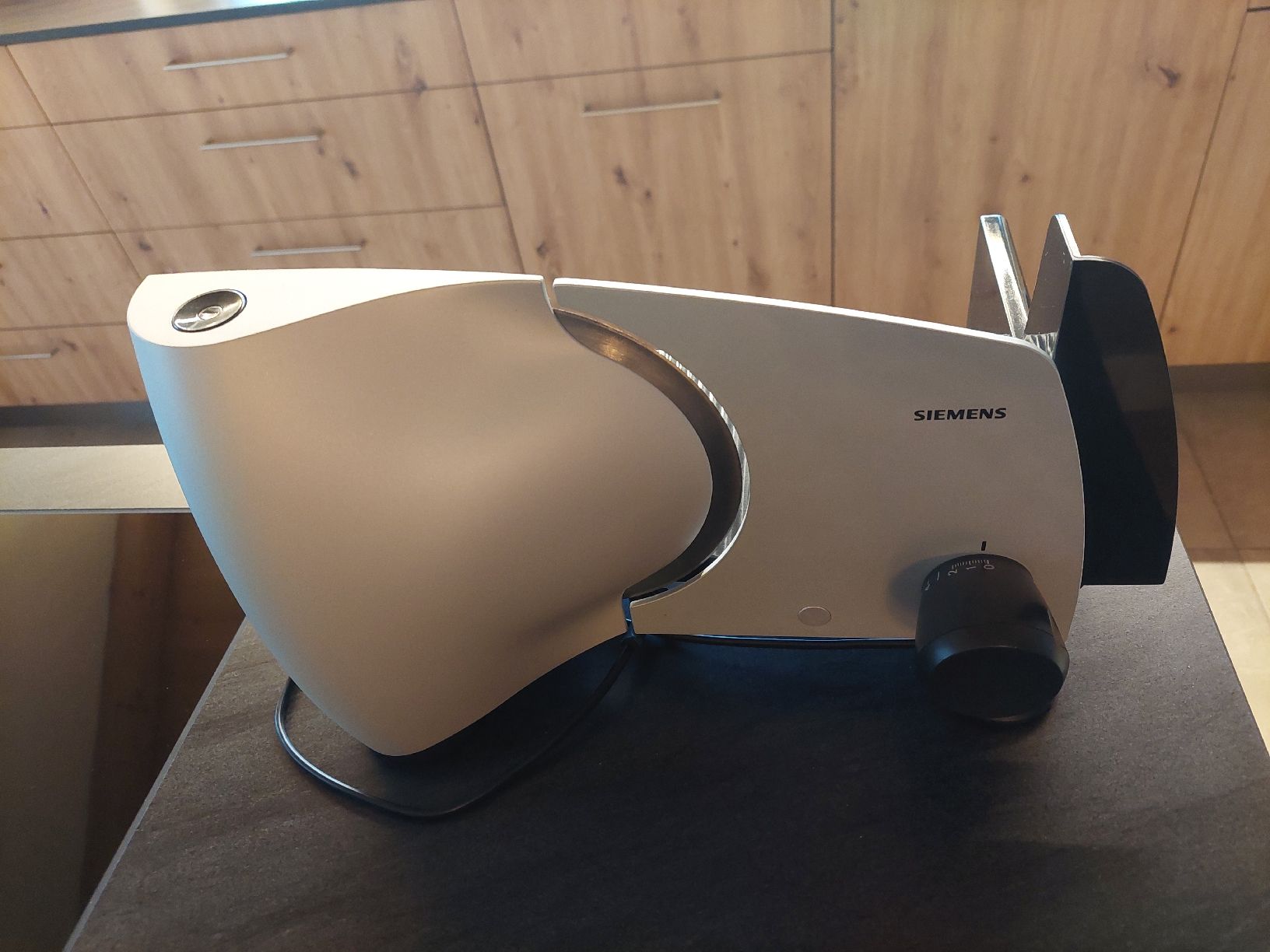 Siemens Elettrodomestici da cucina: +++ Siemens Aufschnittmaschine +++ – Usato da St.Ursen venduto da Netz92