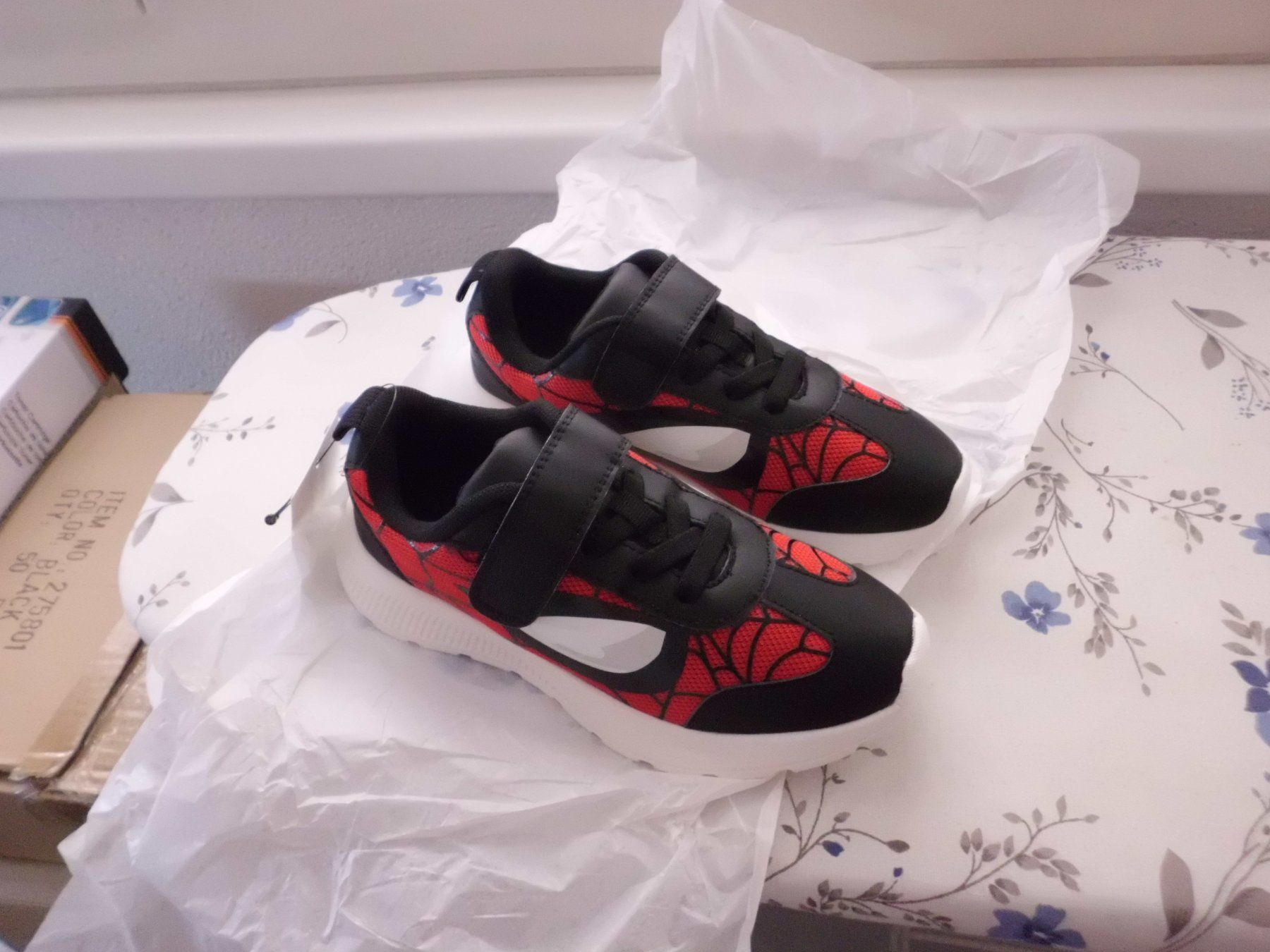 H&M Scarpe per ragazzi: SNEAKER SPIDER-MAN (Grösse 32) – Nuovo e nell'imballaggio originale da Möhlin venduto da Dominik69 1