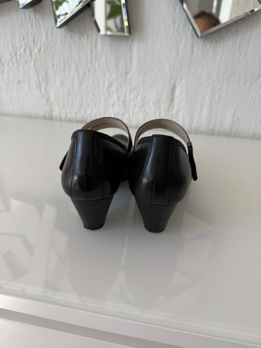 Damenschuhe: Pumps Caprice schwarz – Gebraucht aus Dürnten von Msturz 1