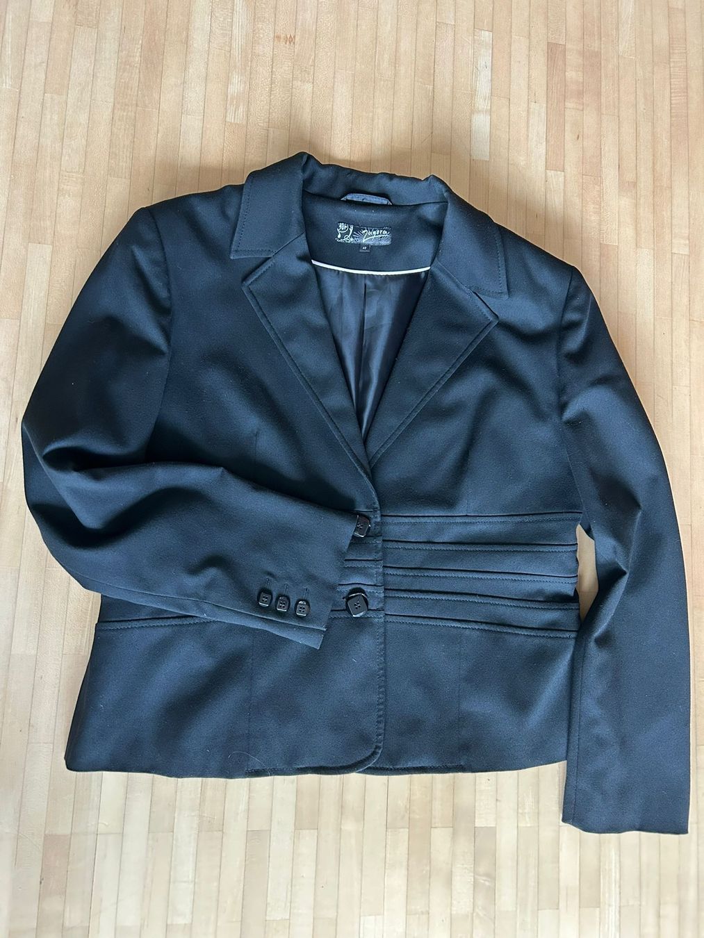 Jacken: Schwarzer Blazer Gr. 42 Zagora – Gebraucht aus Wädenswil von coconut1289