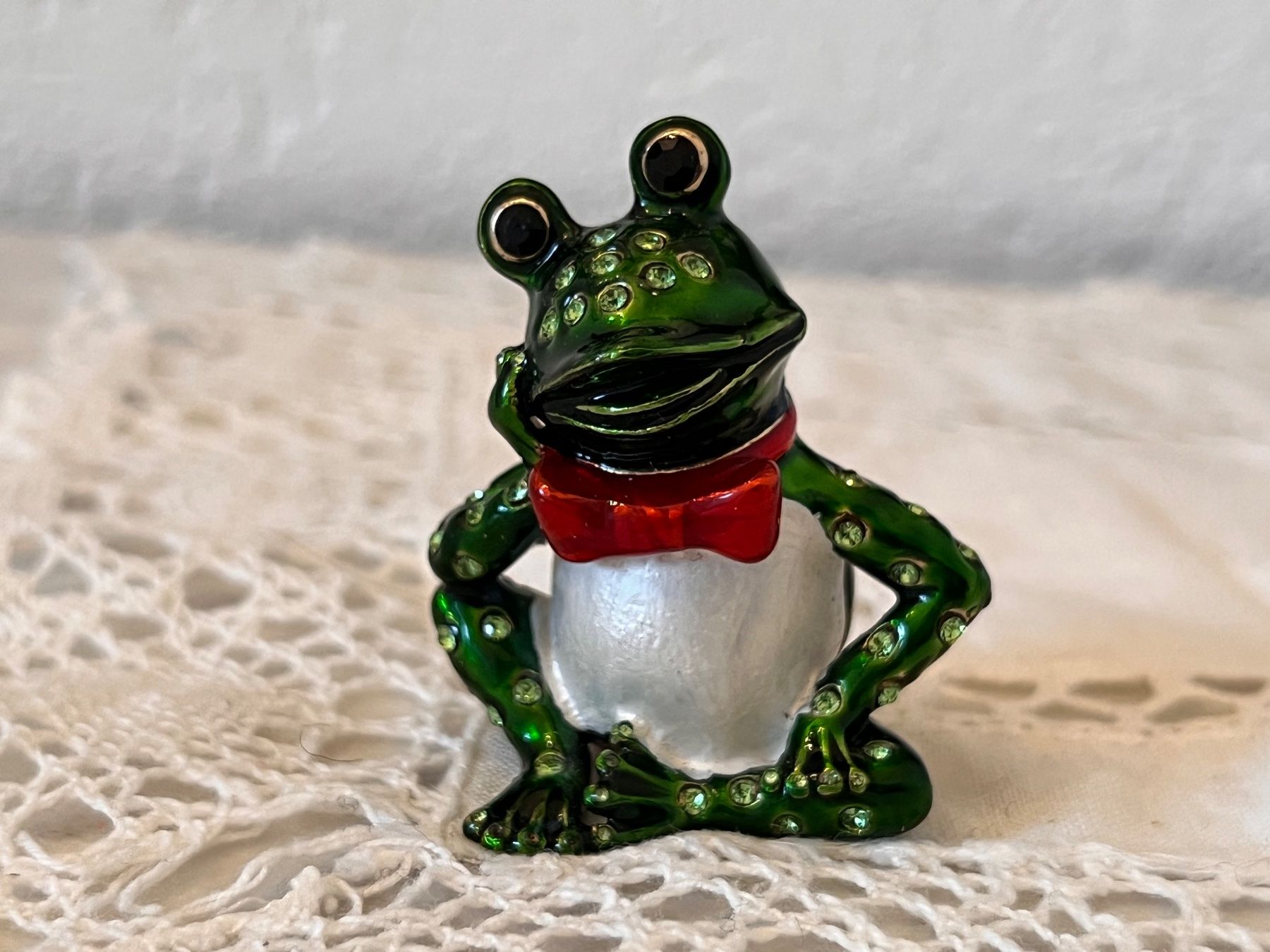 Altro in Decorazioni & Accessori: Frosch Dose Messing emailliert m. Svarovski Steinchen witzig – Nuovo (secondo la descrizione) da Bern venduto da FANTASTICTREASURES 3