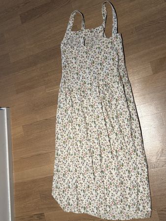 ZARA Kleid geblümt Grösse XS /S 