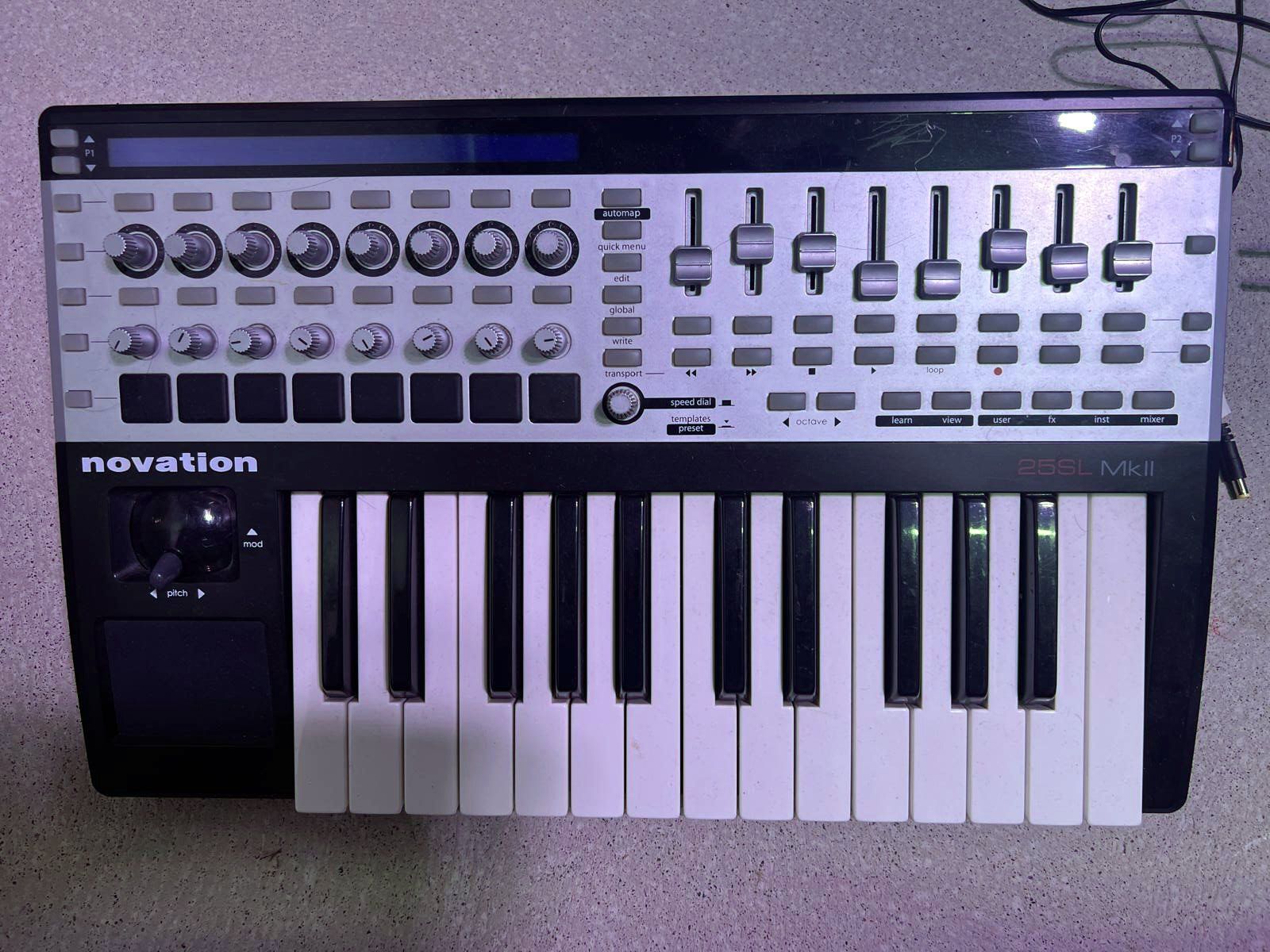 Novation Strumenti musicali: ReMOTE 25 SL MkII – Usato da Menznau venduto da tonmann