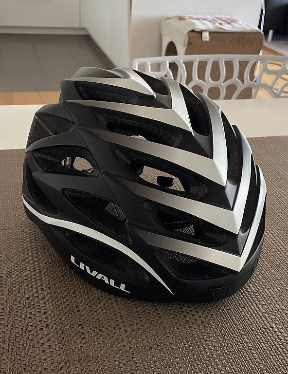 Helme: Velohelm Livall – Gebraucht aus Inwil von kel_df7w 1