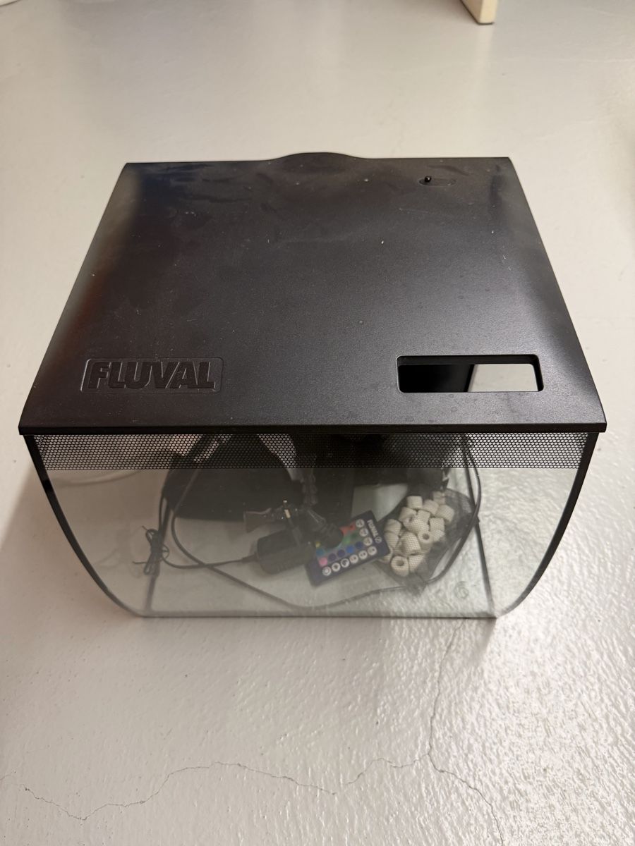 Fluval Aquarium: Fluval Aquarium – D'occasion à Möriken AG par th9409