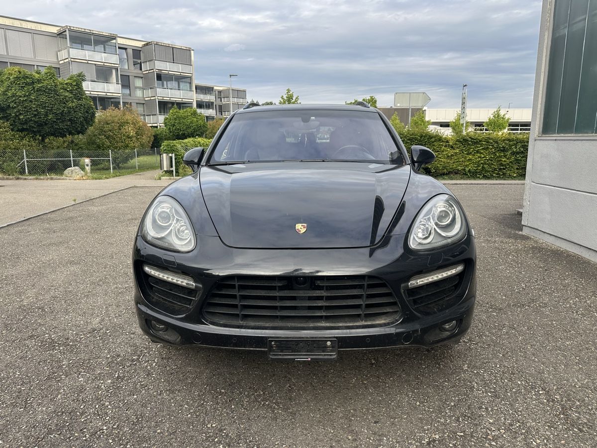 Porsche Automobili: Porsche Cayenne Turbo – Difettoso da Gals venduto da aya_p7pd