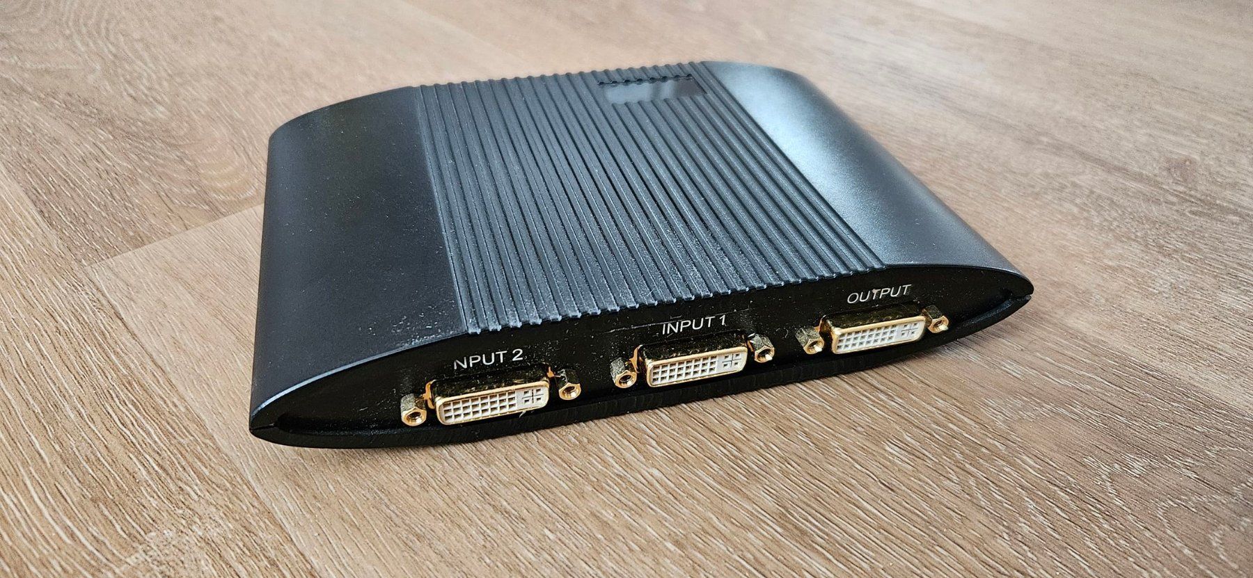 Lecteurs & Adaptateurs: Goodbay DVI Umschaltbox – D'occasion à Othmarsingen par Folken 1