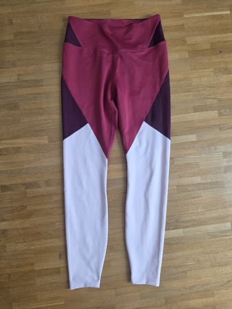 Nike Tights Jogginghose S Frauen ungetragen neu