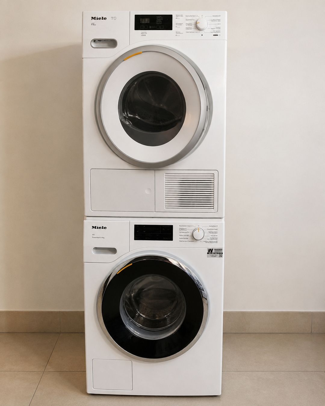 Miele Lavatrici: Miele Waschtrockner Set Weiss – Usato da Pratteln venduto da Juanita85