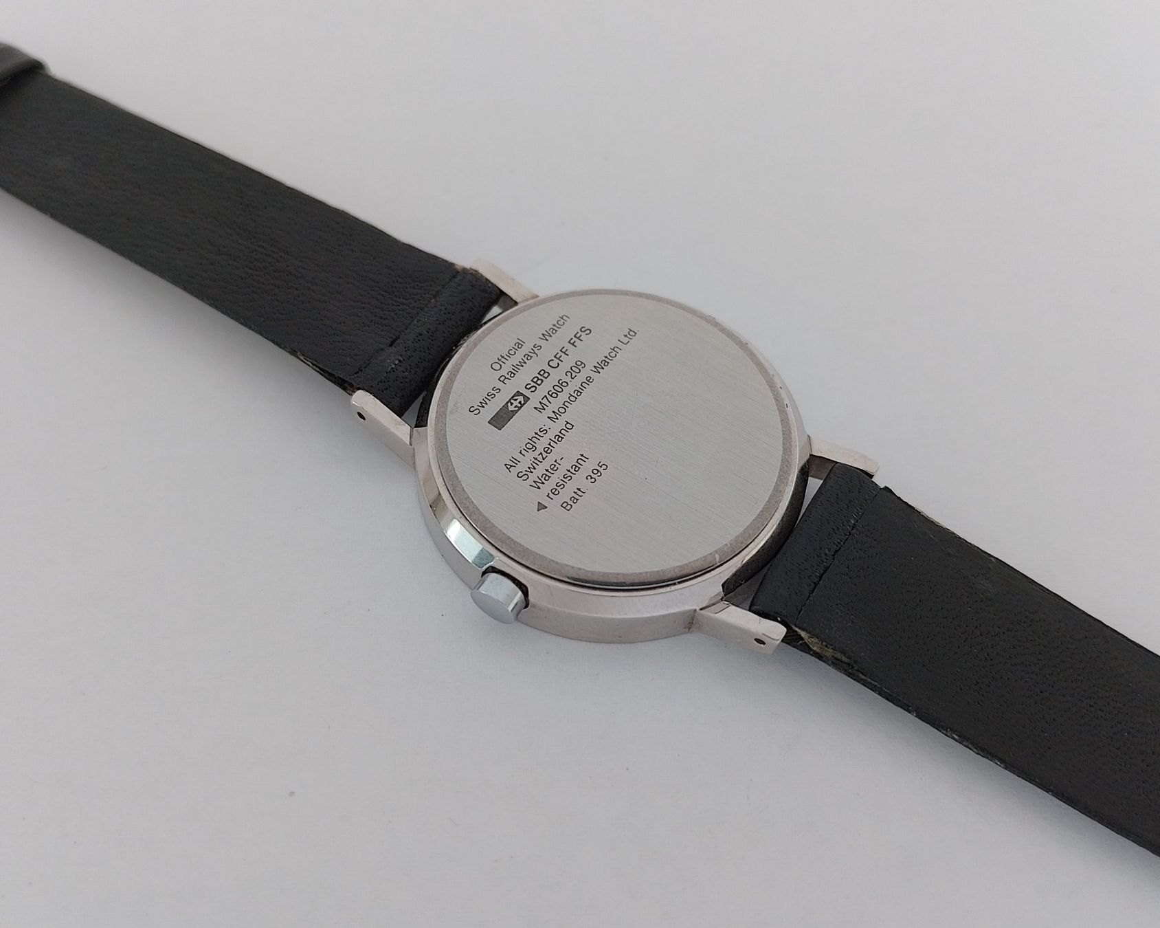 Mondaine Uhren: Mondaine SBB Schweizer Bahnhofsuhr – Gebraucht aus Basel von Givens_Watches 3