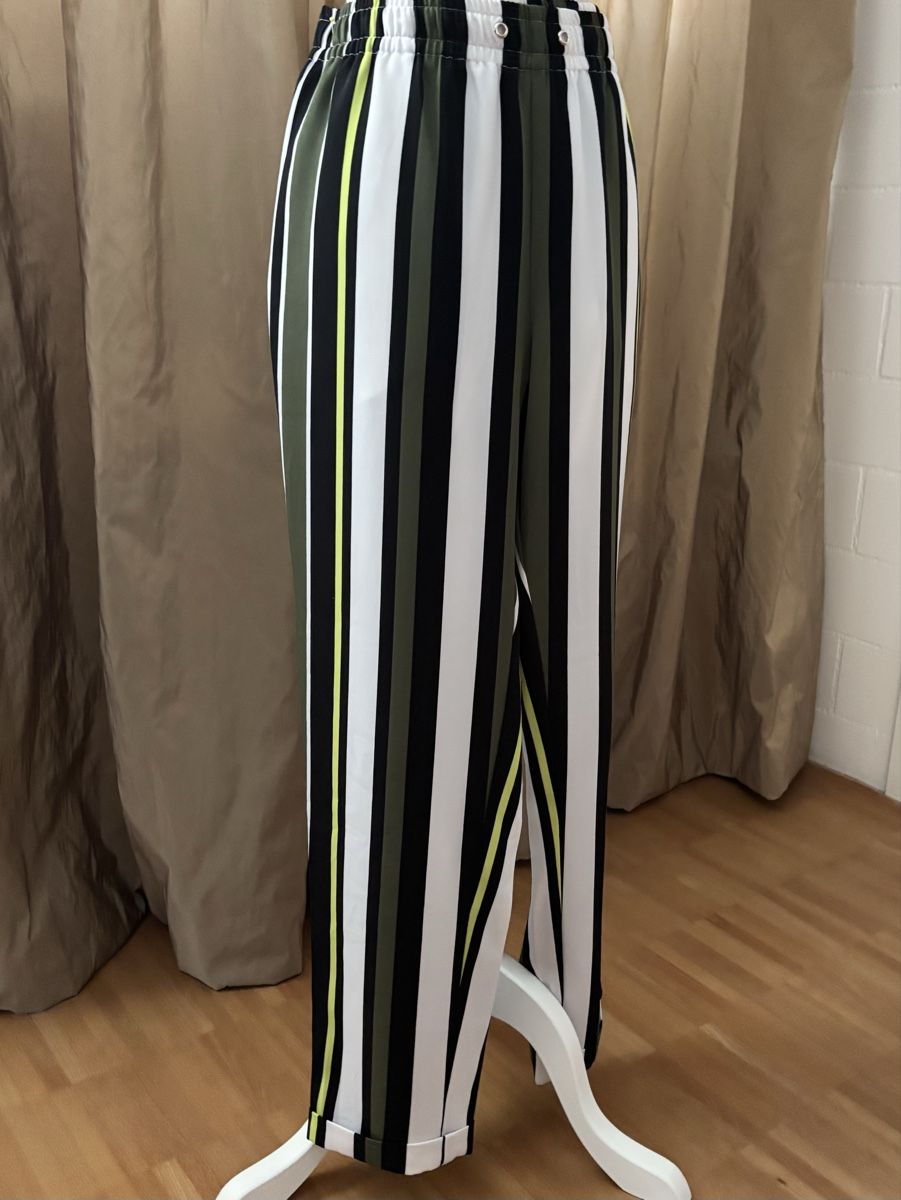 Pantaloni: Coole Freizeit Sommerhose, Gr. 42 – Usato da Elsau venduto da Gigelix 2