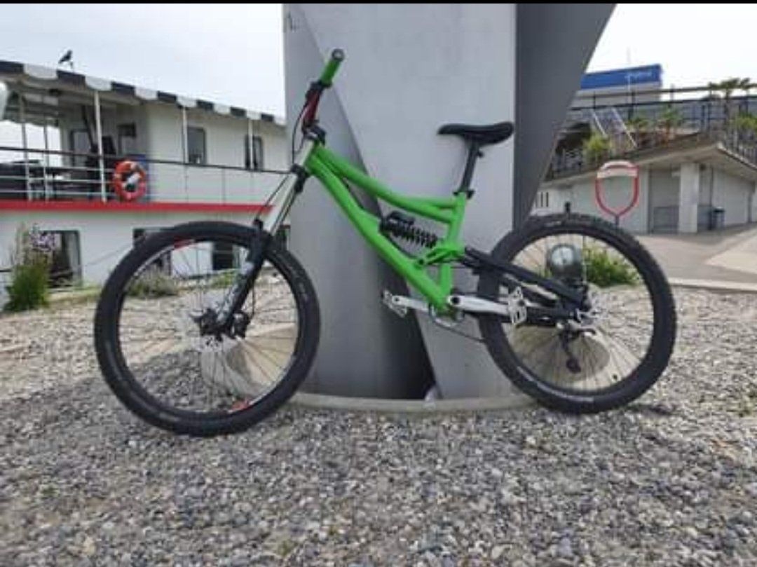 Specialized Vélos: Specialized status – D'occasion à Basel par