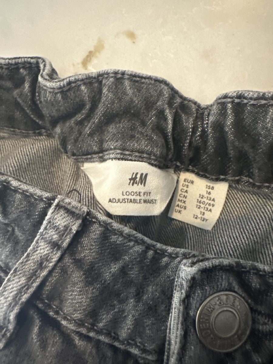 H&M Pantaloni: Jeans Relaxed fit H&M – Usato da Founex venduto da reb_fws9 1