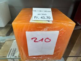 210 Posten Würfel Kerze/n 140 x 140 x 140 aus Liquidation