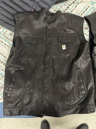 2x Lederwesten XL & XXL