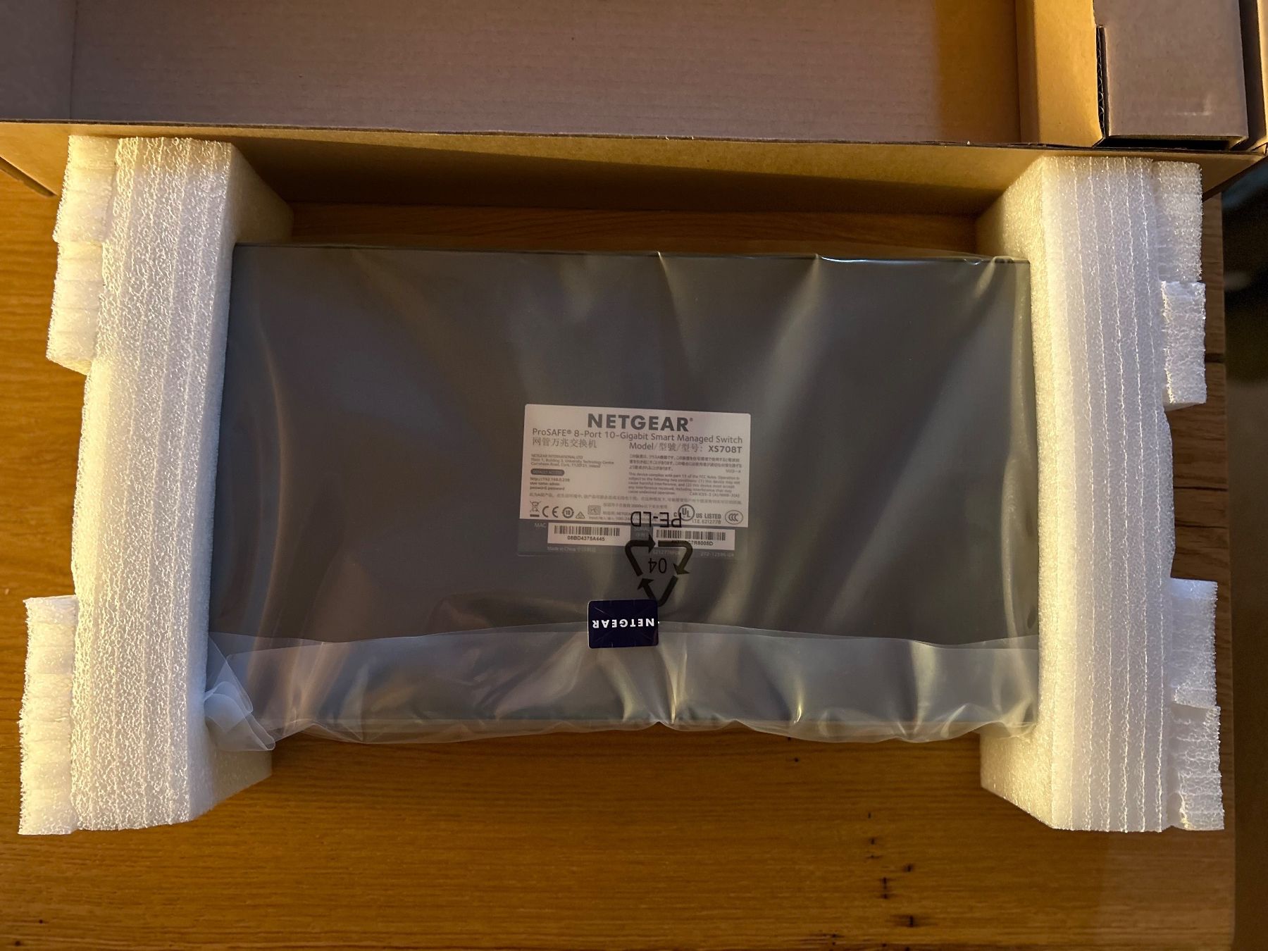 Netgear Hub & Switch: Netgear XS708-T 10Gb Smart Managed Pro Switch – Nuovo e nell'imballaggio originale da Balzers venduto da mar_wb6c