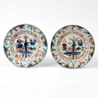 Paar antike Imari Porzellan Teller, China 18. Jh.