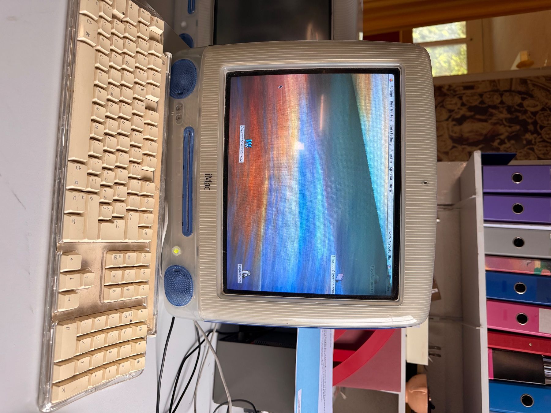 Apple PC: Zwei iMac G3 apple Computer retro blau – Usato da Winterthur venduto da ram_67cv 1