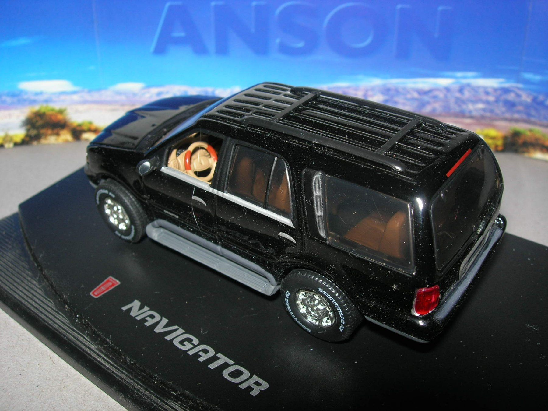 Anson Modellautos: Lincoln Navigator * Anson 1.43 – Neu und originalverpackt aus Hornussen von Amw 1