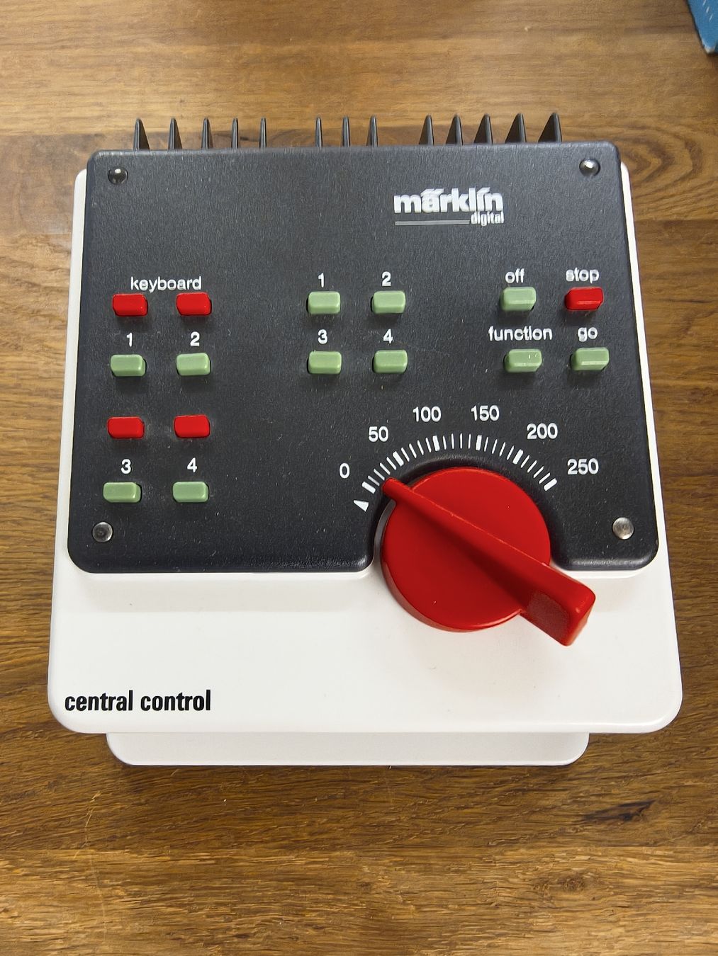 Märklin Modellini di ferrovie: Märklin 6022 Central Control Digital, gebraucht – Usato da Wangs venduto da mobacom