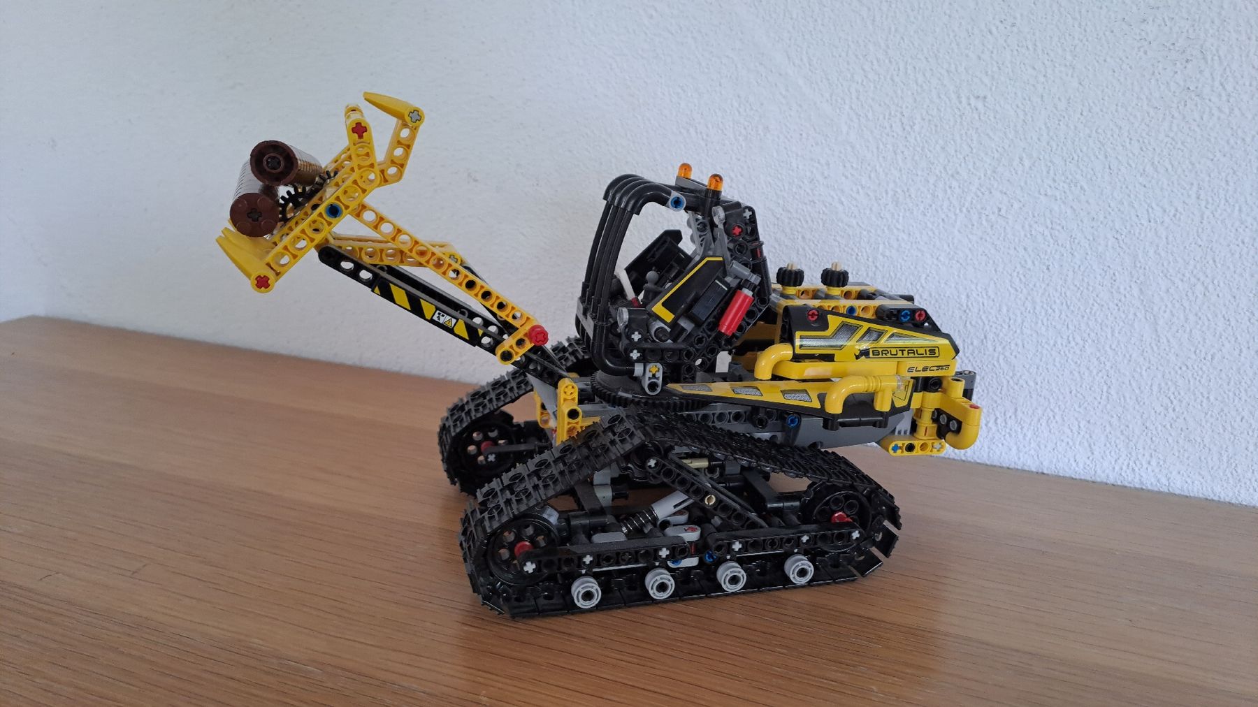 Lego Jouets: Lego Technic Raupenlader 42094 – D'occasion à Unteriberg par 12Schneehasen
