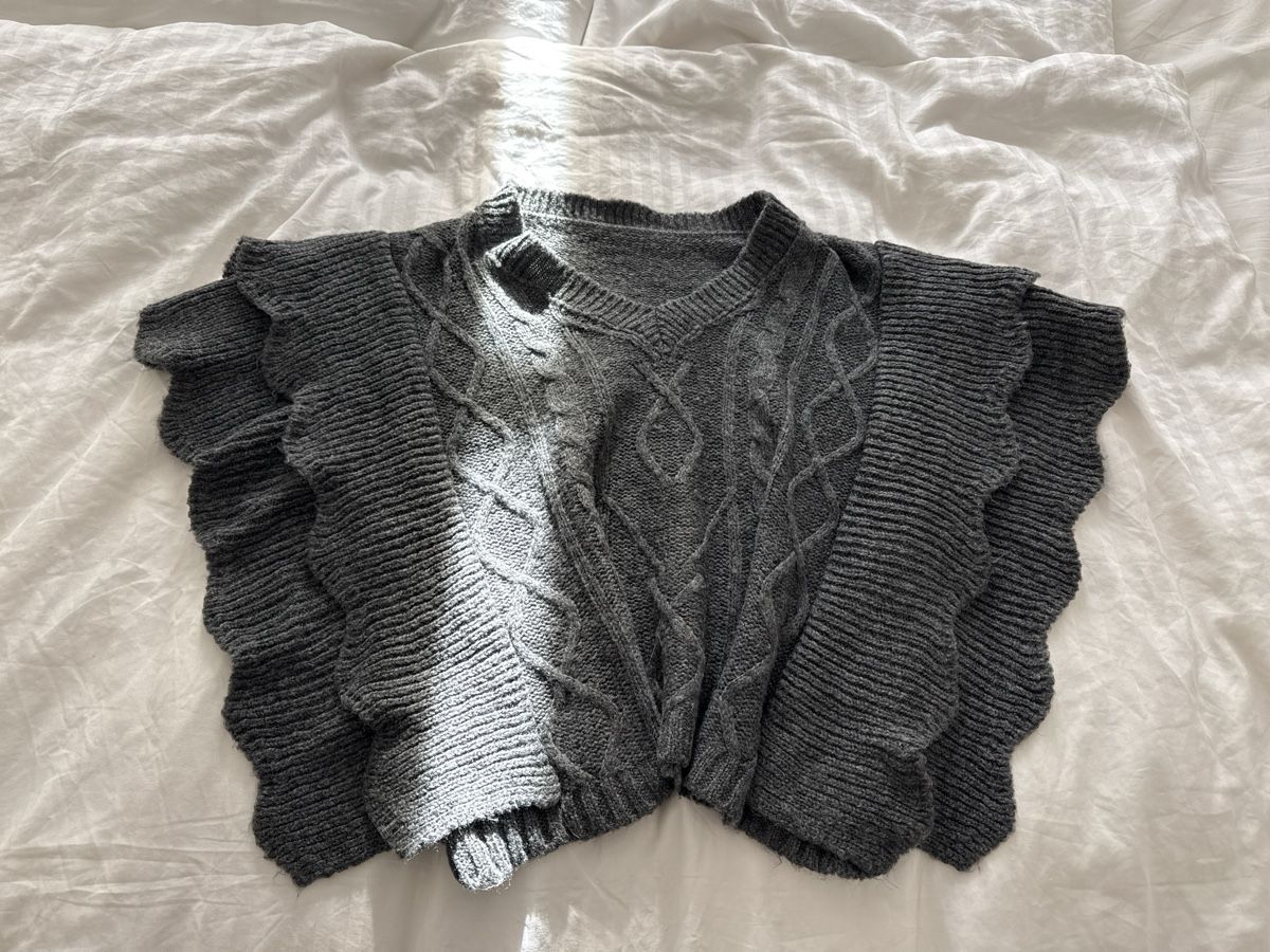 Maglioni & Felpe: Pullover one size  – Nuovo (secondo la descrizione) da Belmont-Lausanne venduto da Michelle_Srdr_