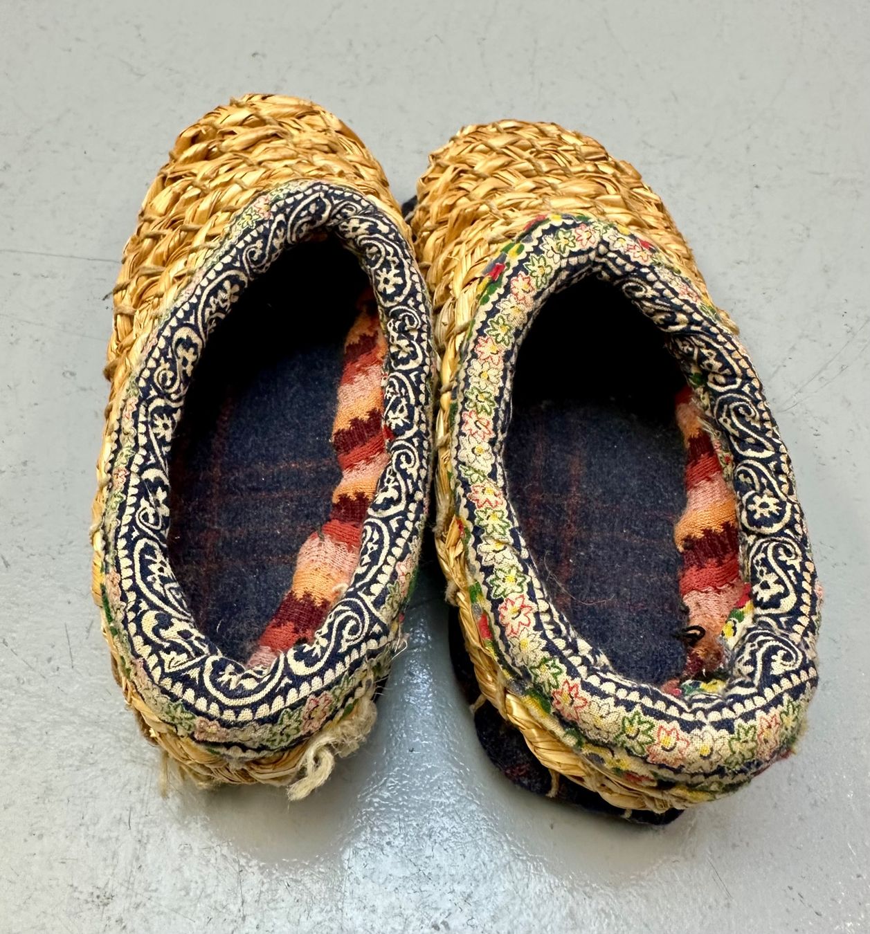 Chaussures garçon: KINDERSCHUHE #41 AB 1.- !!! – D'occasion à Zürich par NIKI777 4