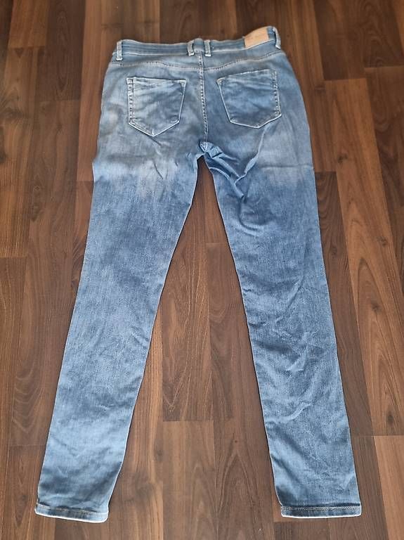 Jeans: ONLY BLUSH GR. L/32 – Usato da Kölliken venduto da mae_rld9 1