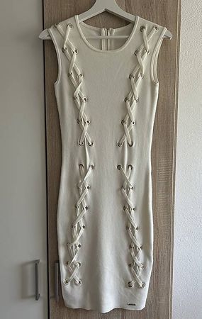 GUESS: Neuwertiges, elegantes Cocktailkleid 🤍💃🏻