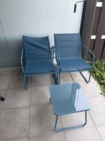 Blaues Gartenmöbel-Set: 2 Stühle & 1 Tisch Sommer-Angebot