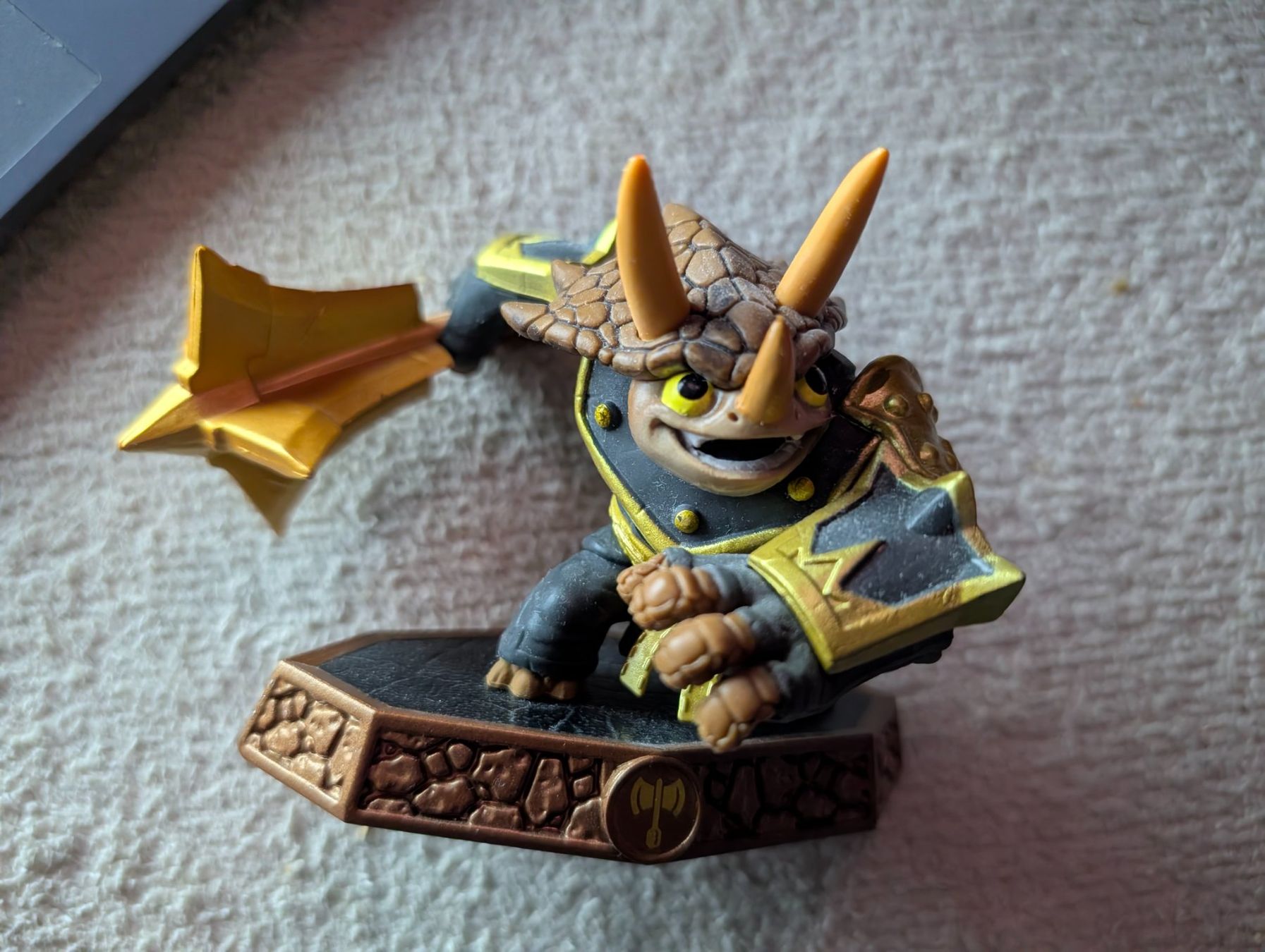 Statuette: Skylanders Imaginators Figure Master Tri Tip Sensei – Usato da Hünenberg See venduto da SpecialEditionGaming