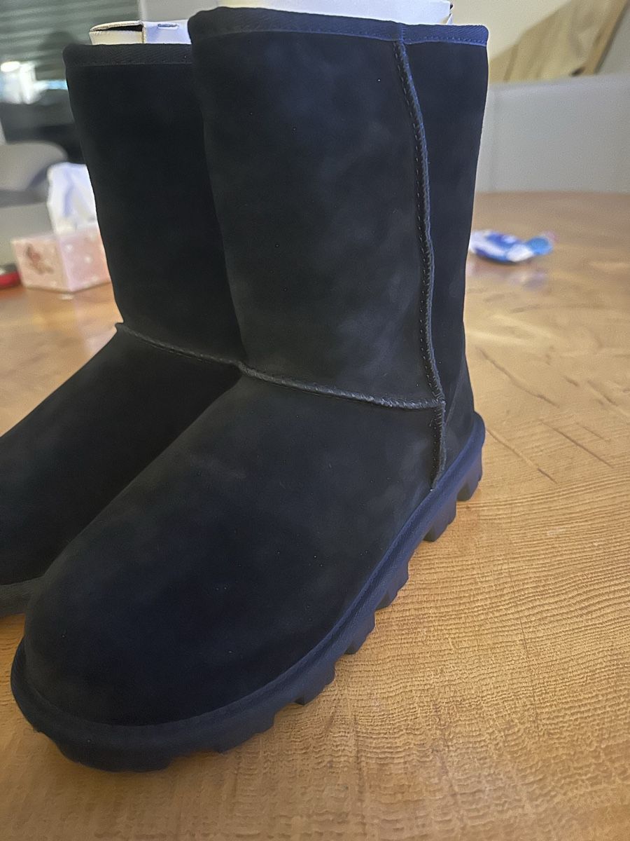 Ugg Scarpe da donna: UGG schwarz grösse 37 – Nuovo e nell'imballaggio originale da Au SG venduto da mue_r77q 3