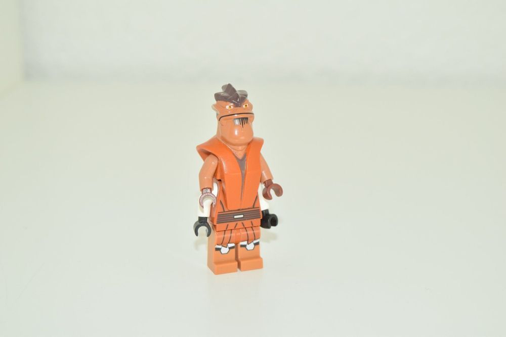 Used LEGO® Star Wars Pong Krell Minifigure Clone Wars Jedi Master 75004 sw0435