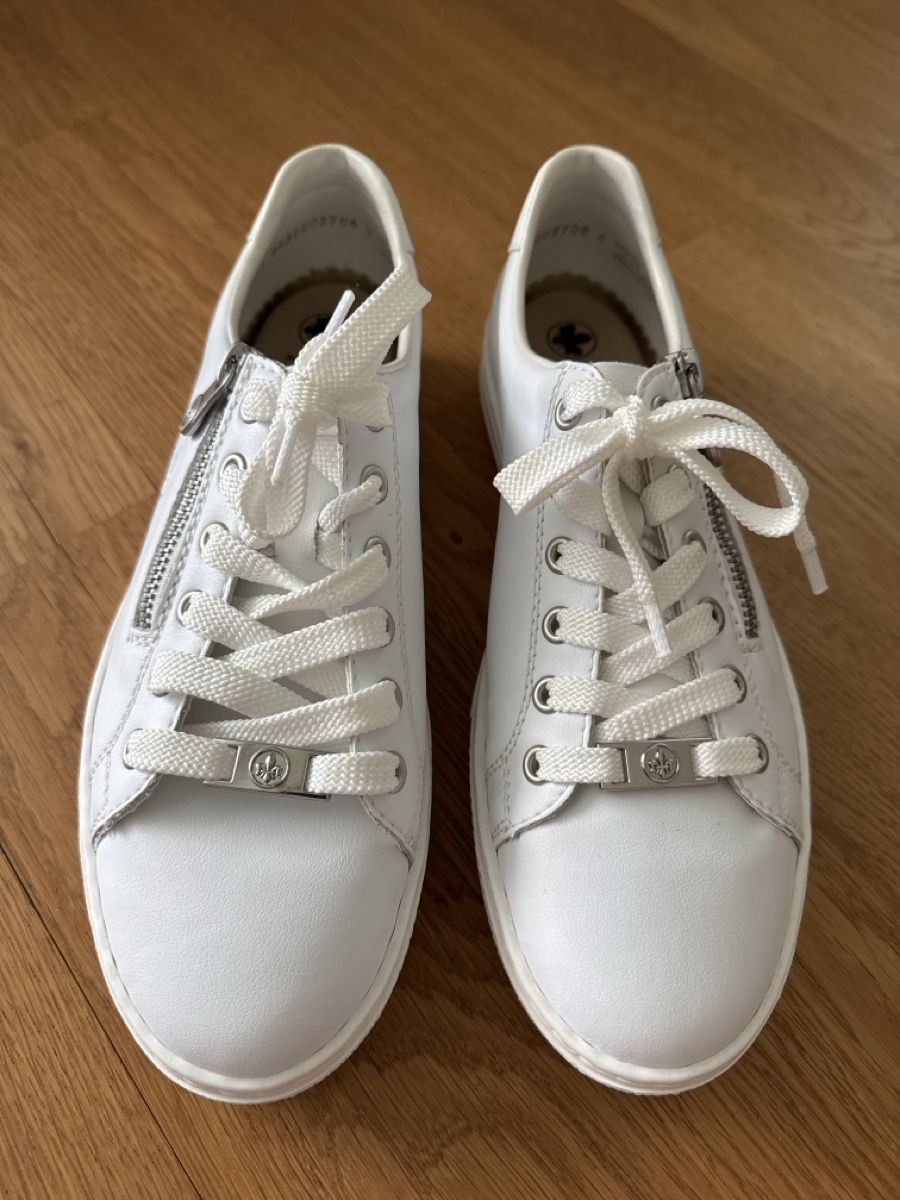 Rieker Scarpe da donna: Sneaker, weiss, Rieker, Gr 40, NEU – Nuovo (secondo la descrizione) da Bonstetten venduto da Tscat