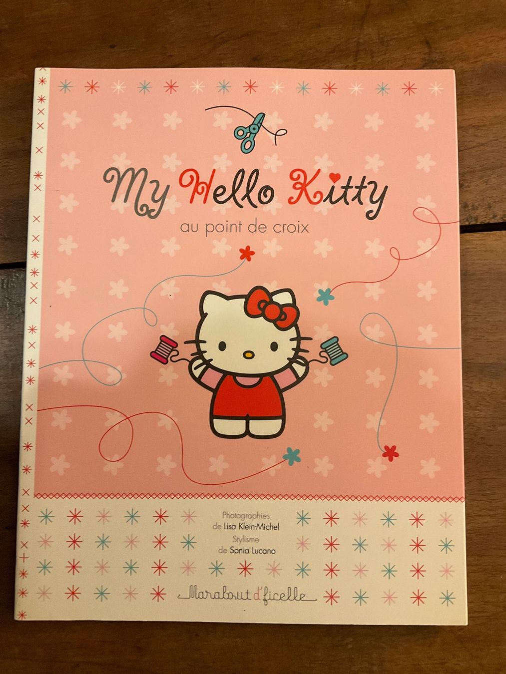 Libri: Livre Hello Kitty Point de Croix - DIY créatif Printemps! – Usato da Avenches venduto da Lactobacille