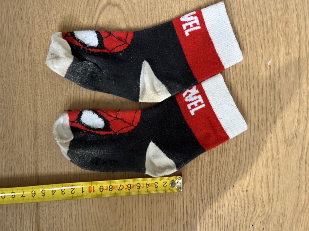 Calze per bambini: Socken Spiderman Gr 23-26 gebrauchter Zustand – Usato da Oensingen venduto da katepe