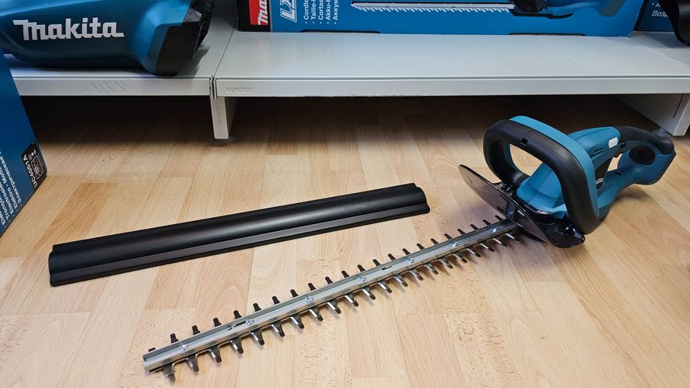 Makita Akku Heckenschere DUH523 ohne Akku / Ladegerät Kaufen auf Ricardo